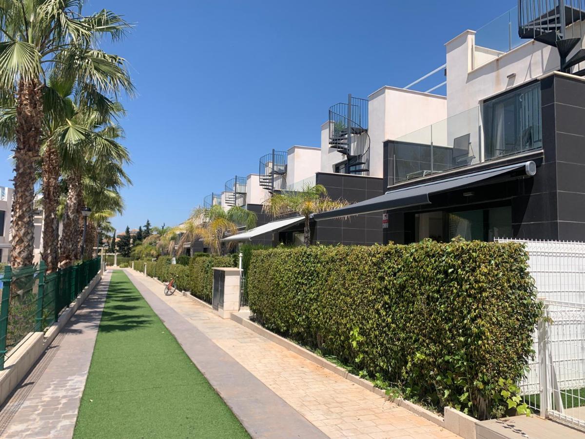 Punta Prima Villa 3 Bedrooms And Solarium Sea View トレビエハ エクステリア 写真