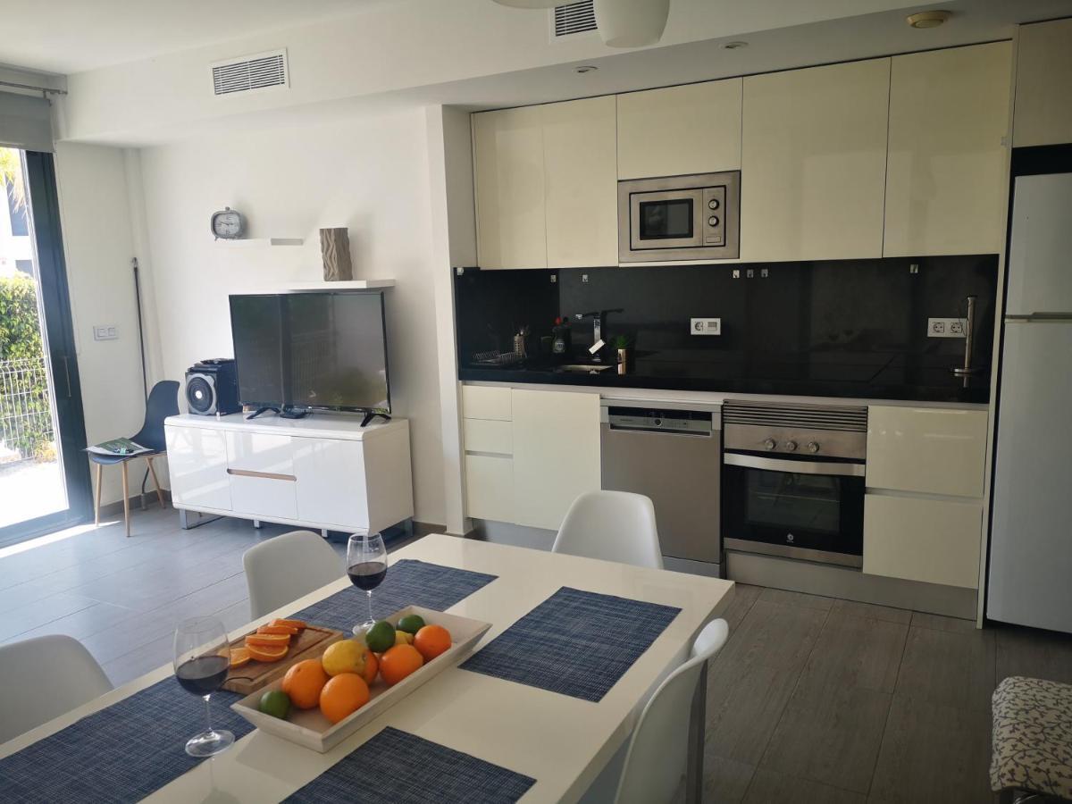 Punta Prima Villa 3 Bedrooms And Solarium Sea View トレビエハ エクステリア 写真